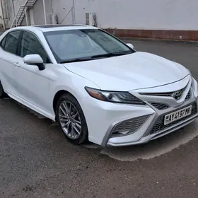 Toyota Camry 2023