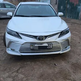 Toyota Camry 2022