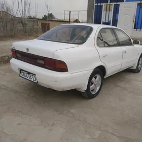 Toyota Sprinter 1992