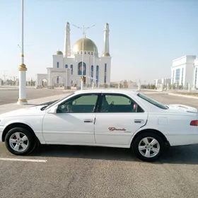 Toyota Camry 2000