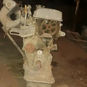 тайота авенсис