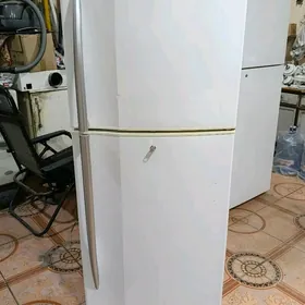 холодильник Toshiba