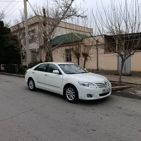 Toyota Camry 2011