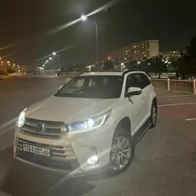 Toyota Highlander 2019