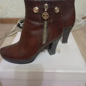 Теплые полусапожки