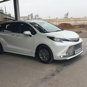 Toyota Sienna 2021