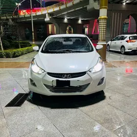 Hyundai Elantra 2013