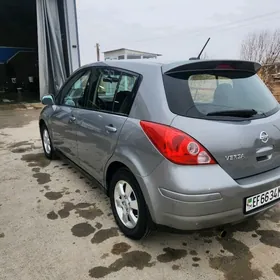 Nissan Versa 2012