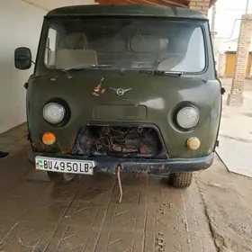 UAZ 452 1985