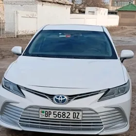 Toyota Camry 2021