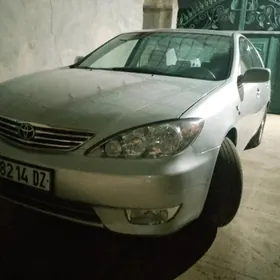 Toyota Camry 2004