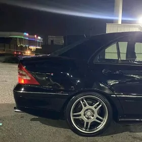 Mercedes-Benz C320 2001