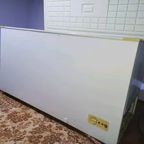 Hisense Marazilnik 410L