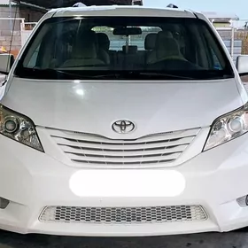 Toyota Sienna 2012