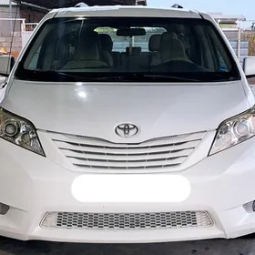 Toyota Sienna 2012