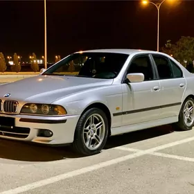 BMW E39 2001