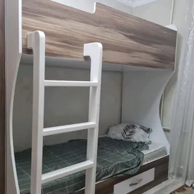 двухместная кровать