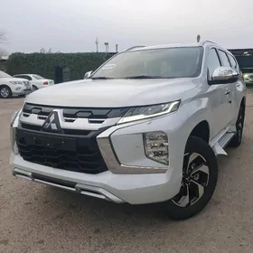 Mitsubishi Montero Sport 2025