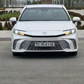 Toyota Camry 2025