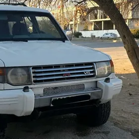 Mitsubishi Pajero 1994