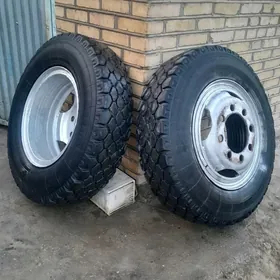 Zil .53 . 9.00 lyk teker