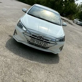 Hyundai Elantra 2020