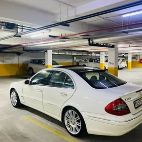 Mercedes-Benz E320 2005