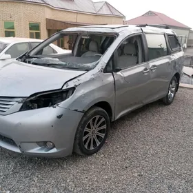 Toyota Sienna 2010
