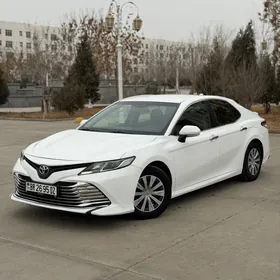 Toyota Camry 2020