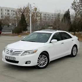 Toyota Camry 2010