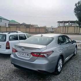 Toyota Camry 2022