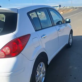 Nissan Versa 2010