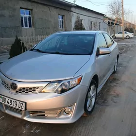 Toyota Camry 2014