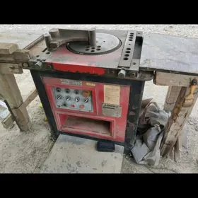 demir kesme we bükme makinasy