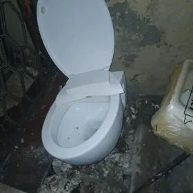 unitaz stenada goyulyan