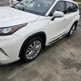 Toyota Highlander 2020