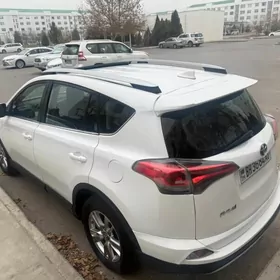 Toyota RAV4 2017