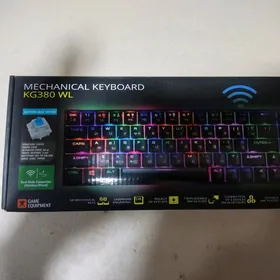 наушники и клавиатура