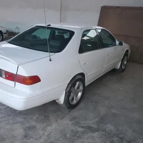 Toyota Camry 1999