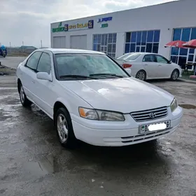 Toyota Camry 1999