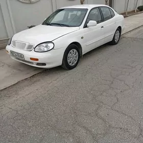 Daewoo Leganza 1998