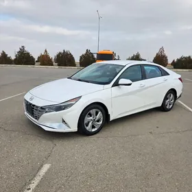 Hyundai Elantra 2023