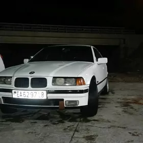 BMW 320 1992