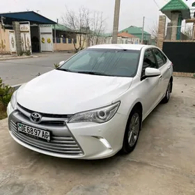 Toyota Camry 2017