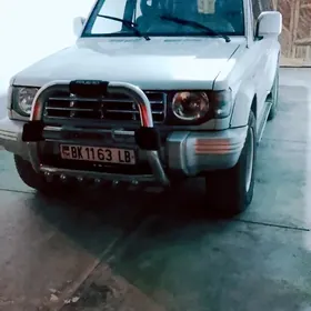 Mitsubishi Pajero 1994