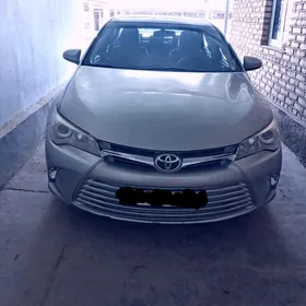 Toyota Camry 2015