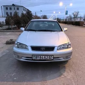 Toyota Camry 2000