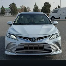 Toyota Camry 2022