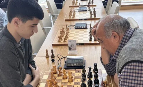 Aşgabatda çekeleşikli ýagdaýda küşt boýunça Türkmenistanyň çempionaty - I liga geçirilýär