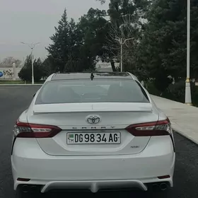 Toyota Camry 2018